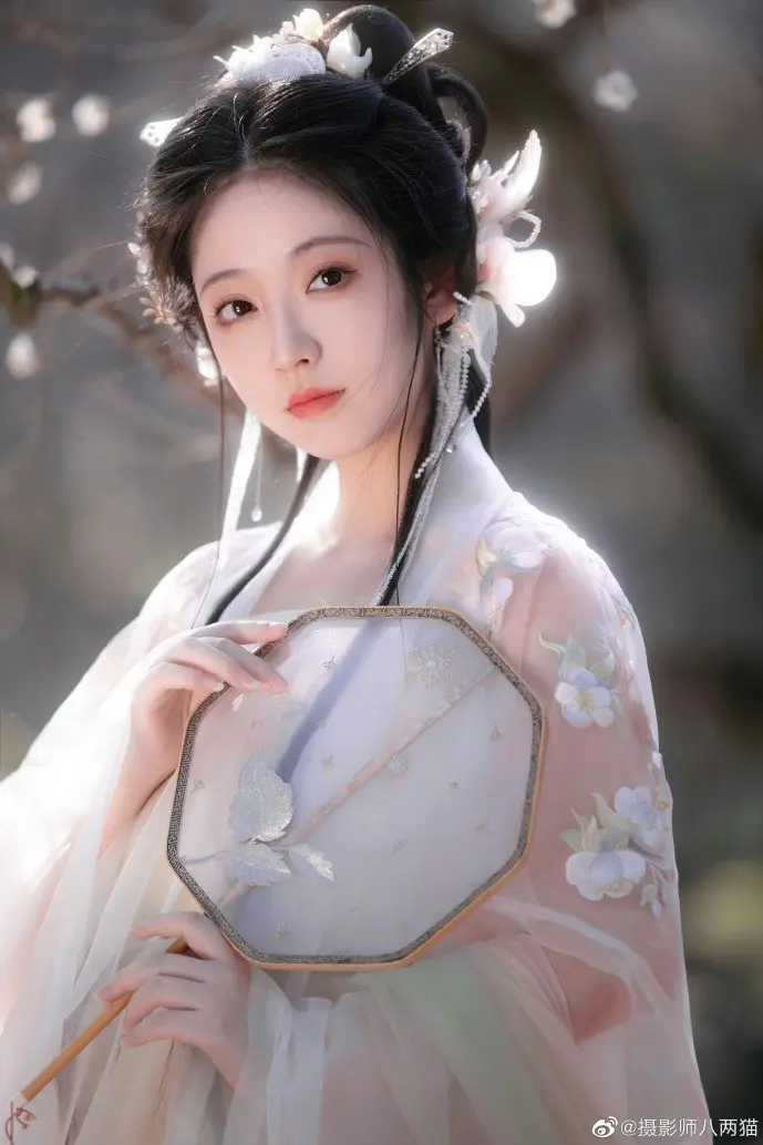 作家使用奇异果写作场景